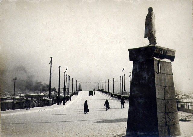 Оформление моста к 7 ноября 1936 года