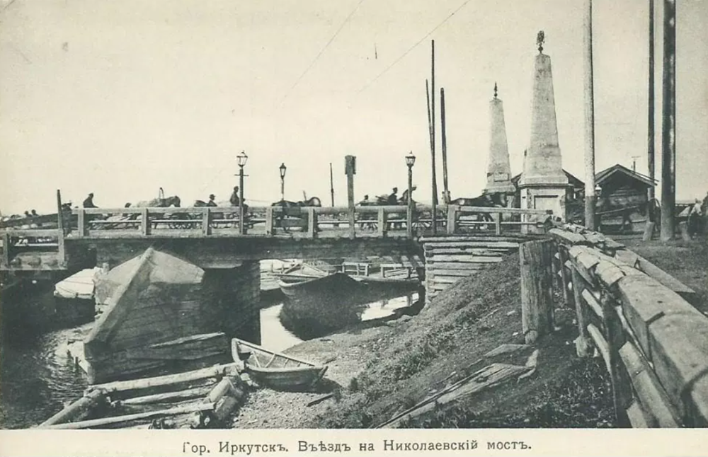 Въезд на Николаевский мост
